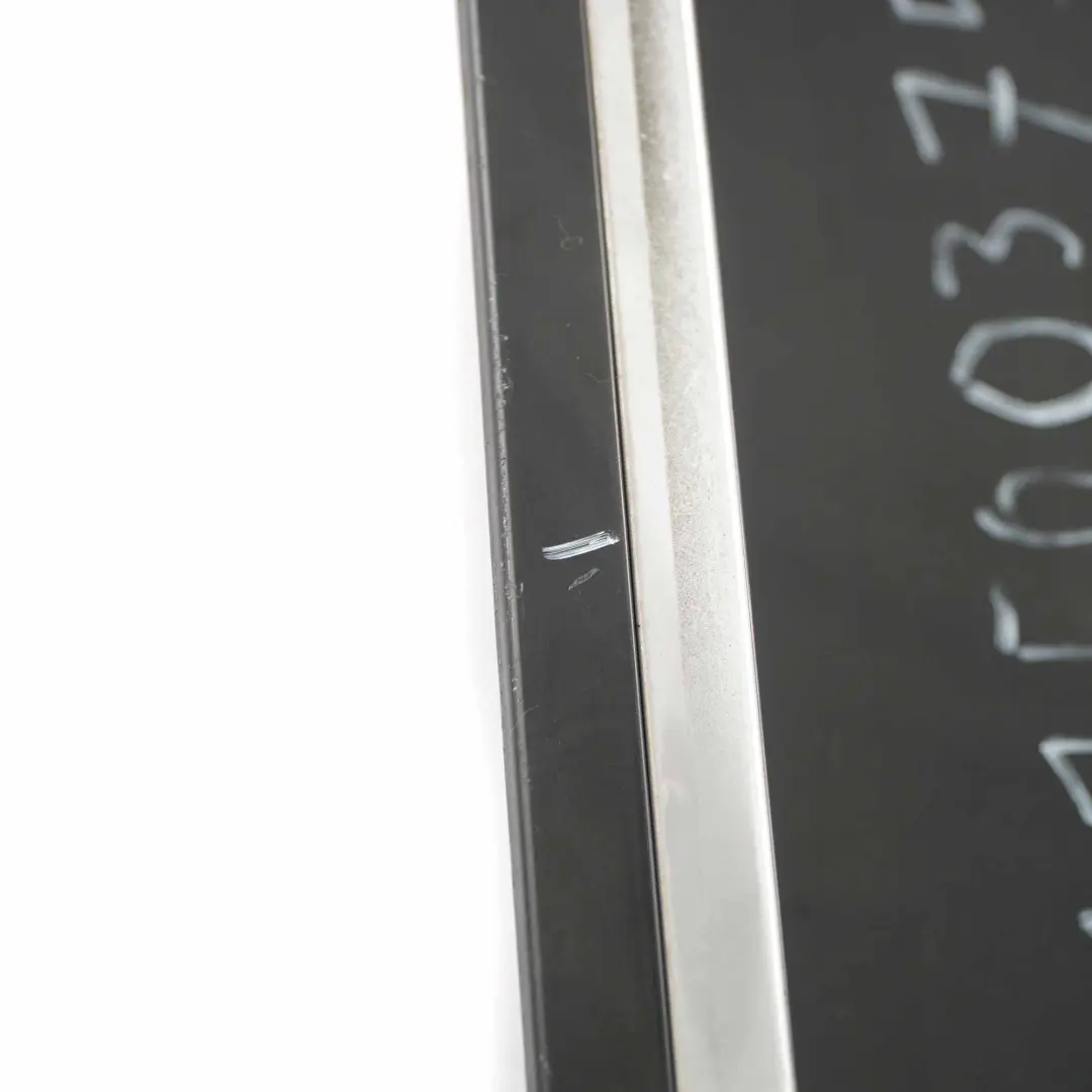 Mercedes W211 Kofferraum Nummern schild verkleidung Obsidian Schwarz - SKU A2117500237-OB - Teilenummer A2117500237