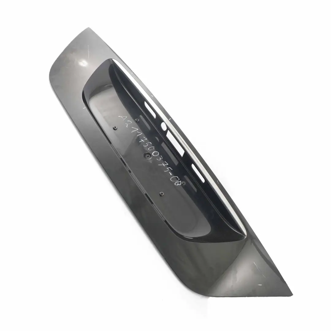 Mercedes W211 Embellecedor placa matrícula maletero Negro Obsidiana - SKU A2117500237-OB - Número de pieza A2117500237