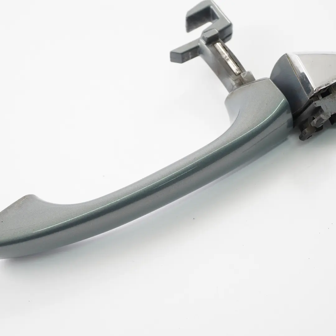 Maniglia Porta posteriore destra Grigio Perlite Metallizzato per Mercedes S211 W211 con numero di parte A2117601070 Mercedes S211 W211 Maniglia Porta posteriore destra Grigio Perlite Metallizzato - SKU A2117601070-PGR - Numero di parte A2117601070