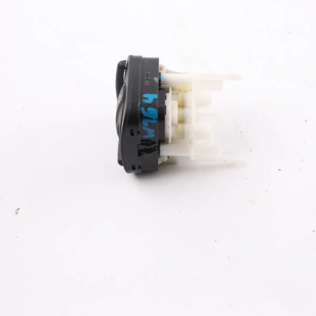 Przycisk Przełącznik Regulacji Fotela Kierowcy do Mercedes W164 o numerze A2118000878 Mercedes W164 Przycisk Przełącznik Regulacji Fotela Kierowcy - SKU A2118000878 - Numer Części A2118000878