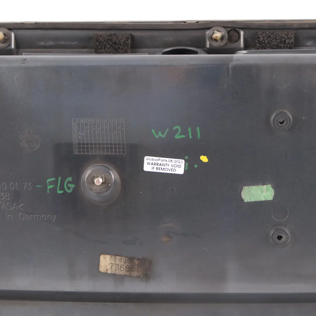 Mercedes W211 Maletero Tapa matrícula Flint Gris 368 - SKU A2118100173-FLG - Número de pieza A2118100173