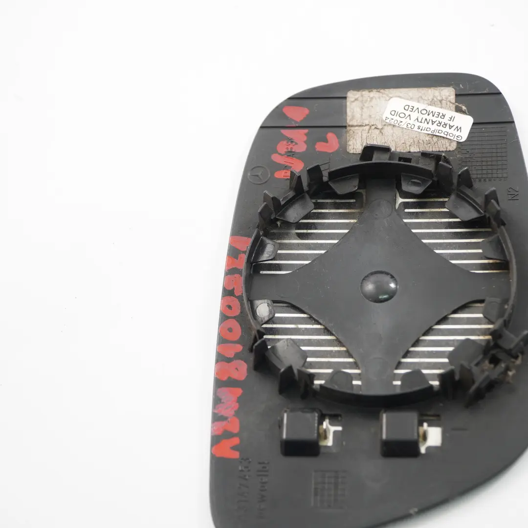 Wkład Lusterka Lewego Asferyczne Zakrzywione do Mercedes W211 o numerze A2118100921 Mercedes W211 Wkład Lusterka Lewego Asferyczne Zakrzywione - SKU A2118100921 - Numer Części A2118100921