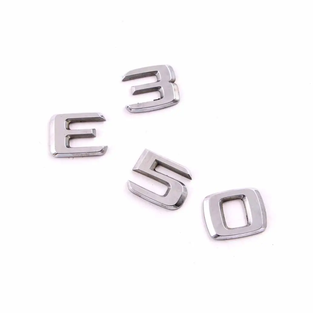Emblema Lettering Portellone Posteriore Baule Aderito E350 per Mercedes W211 W212 con numero di parte A2118170315 Mercedes W211 W212 Emblema Lettering Portellone Posteriore Baule Aderito E350 - SKU A2118170315 - Numero di parte A2118170315