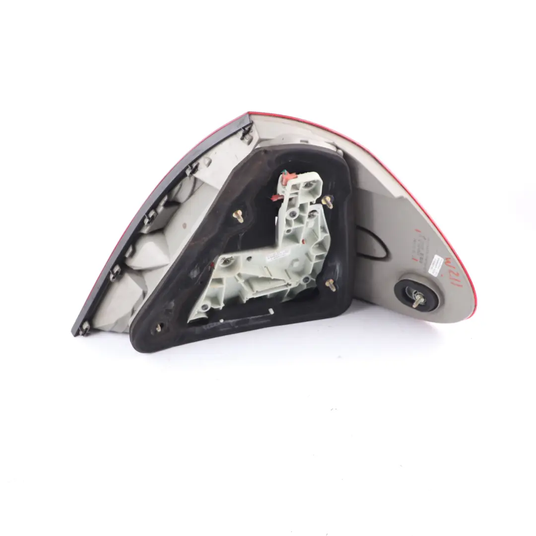 Lamp Left Tail Light Avantgarde to Mercedes W211 Saloon Rear with Part number A2118200564 Mercedes W211 Saloon Rear Lamp Left Tail Light Avantgarde - SKU A2118200564 - Part number A2118200564