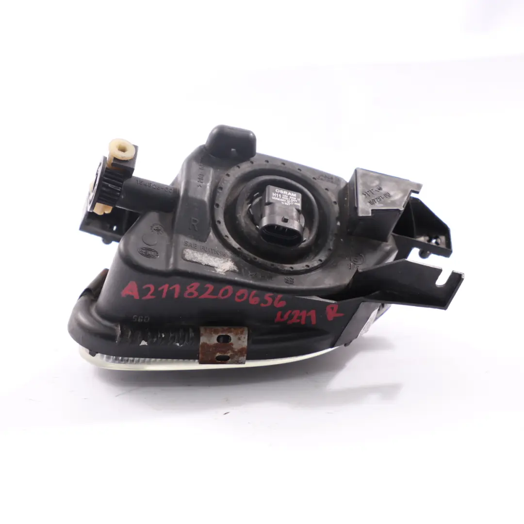  Feu antibrouillard Mercedes W211 W906 Lampe pare chocs avant droite - SKU A2118200656 - Numéro de pièce A2118200656