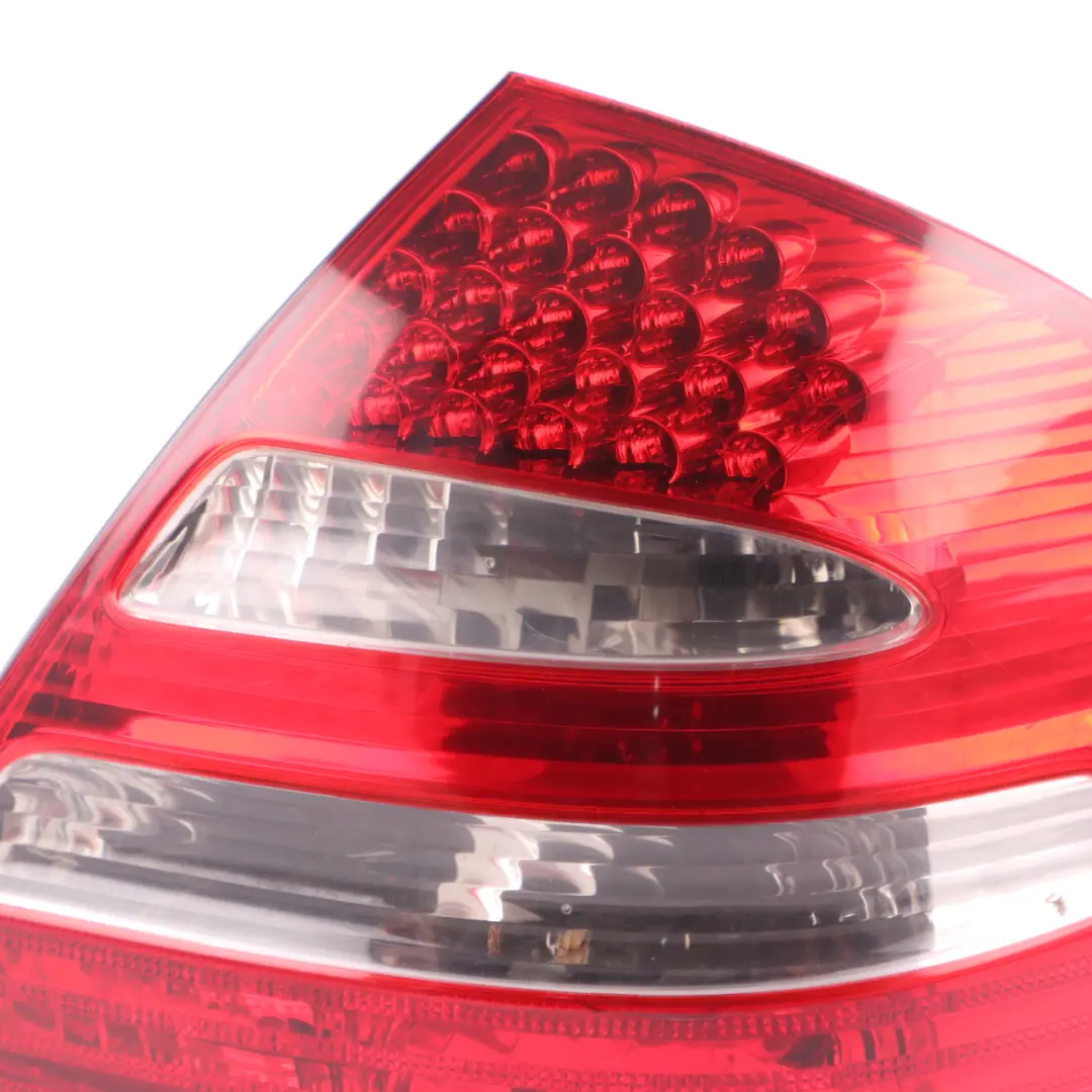 Lamp Right O/S Tail Light Avantgarde to Mercedes W211 Saloon Rear with Part number A2118200664 Mercedes W211 Saloon Rear Lamp Right O/S Tail Light Avantgarde - SKU A2118200664 - Part number A2118200664
