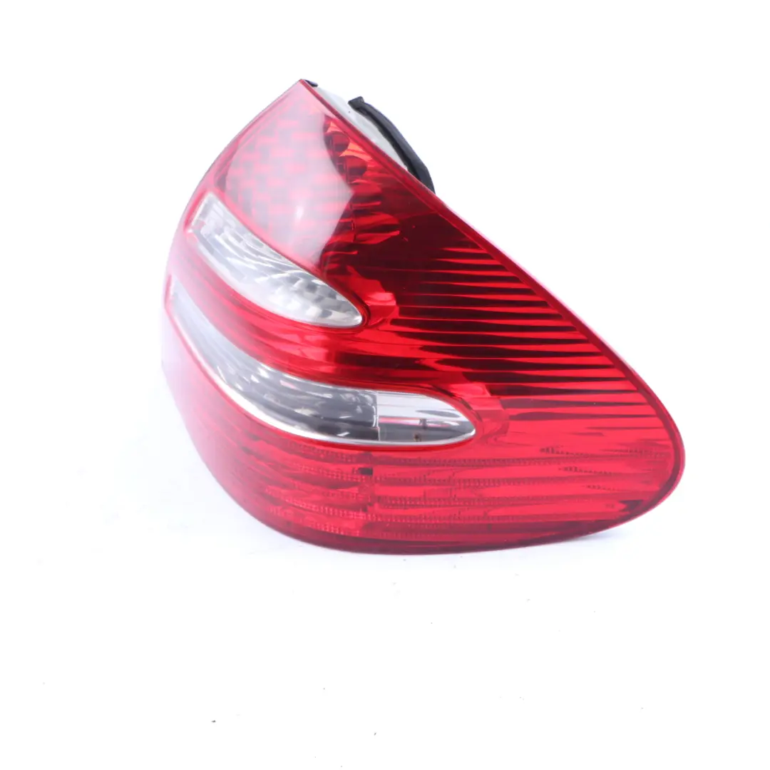 Lamp Right O/S Tail Light Avantgarde to Mercedes W211 Saloon Rear with Part number A2118200664 Mercedes W211 Saloon Rear Lamp Right O/S Tail Light Avantgarde - SKU A2118200664 - Part number A2118200664