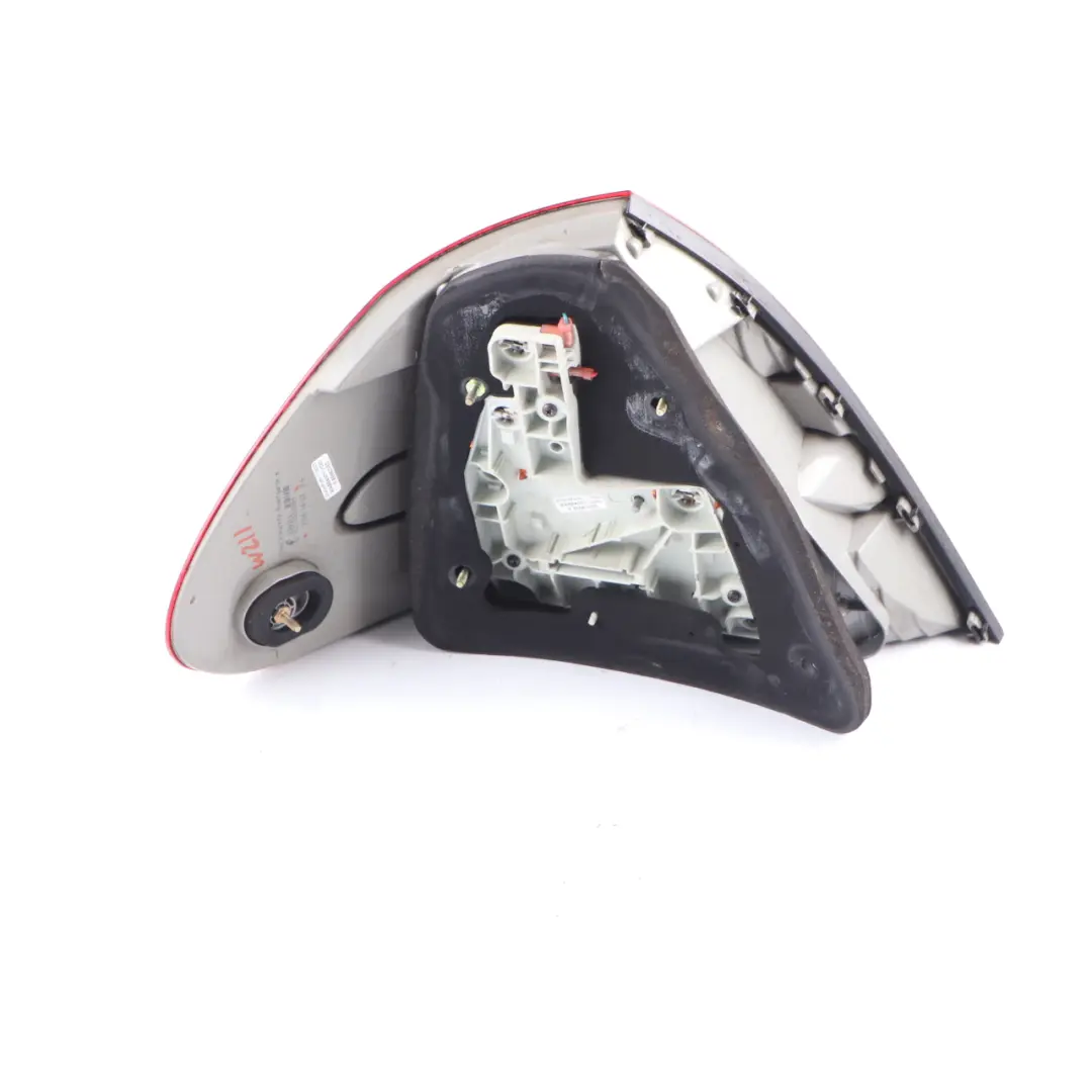 Lamp Right O/S Tail Light Avantgarde to Mercedes W211 Saloon Rear with Part number A2118200664 Mercedes W211 Saloon Rear Lamp Right O/S Tail Light Avantgarde - SKU A2118200664 - Part number A2118200664
