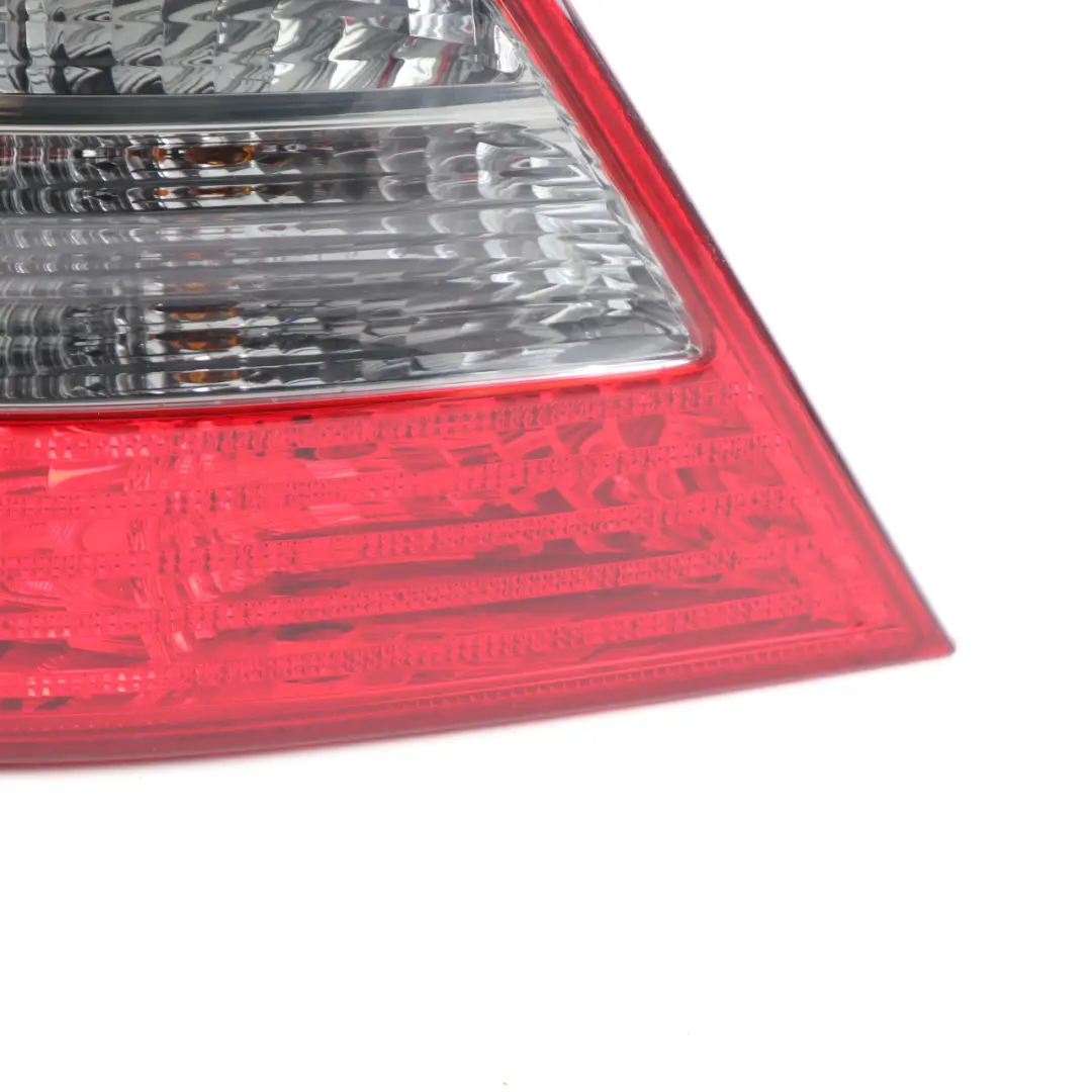  Feu arrière Mercedes W211 Saloon gauche Tail Light Avantgarde - SKU A2118202564 - Numéro de pièce A2118202564