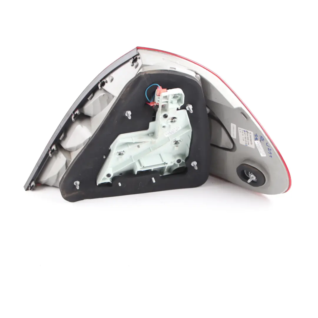 Feu arrière Mercedes W211 Saloon gauche Tail Light Avantgarde pour à propos du numéro de pièce A2118202564 Feu arrière Mercedes W211 Saloon gauche Tail Light Avantgarde - SKU A2118202564 - Numéro de pièce A2118202564