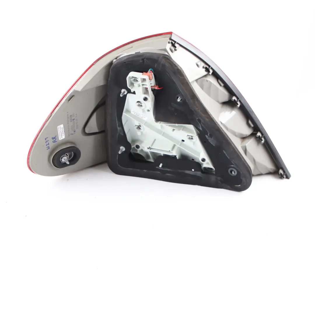 Lamp Mercedes W211 Saloon Right O/S Tail Light Avantgarde to Rear with Part number A2118202664 Rear Lamp Mercedes W211 Saloon Right O/S Tail Light Avantgarde - SKU A2118202664 - Part number A2118202664