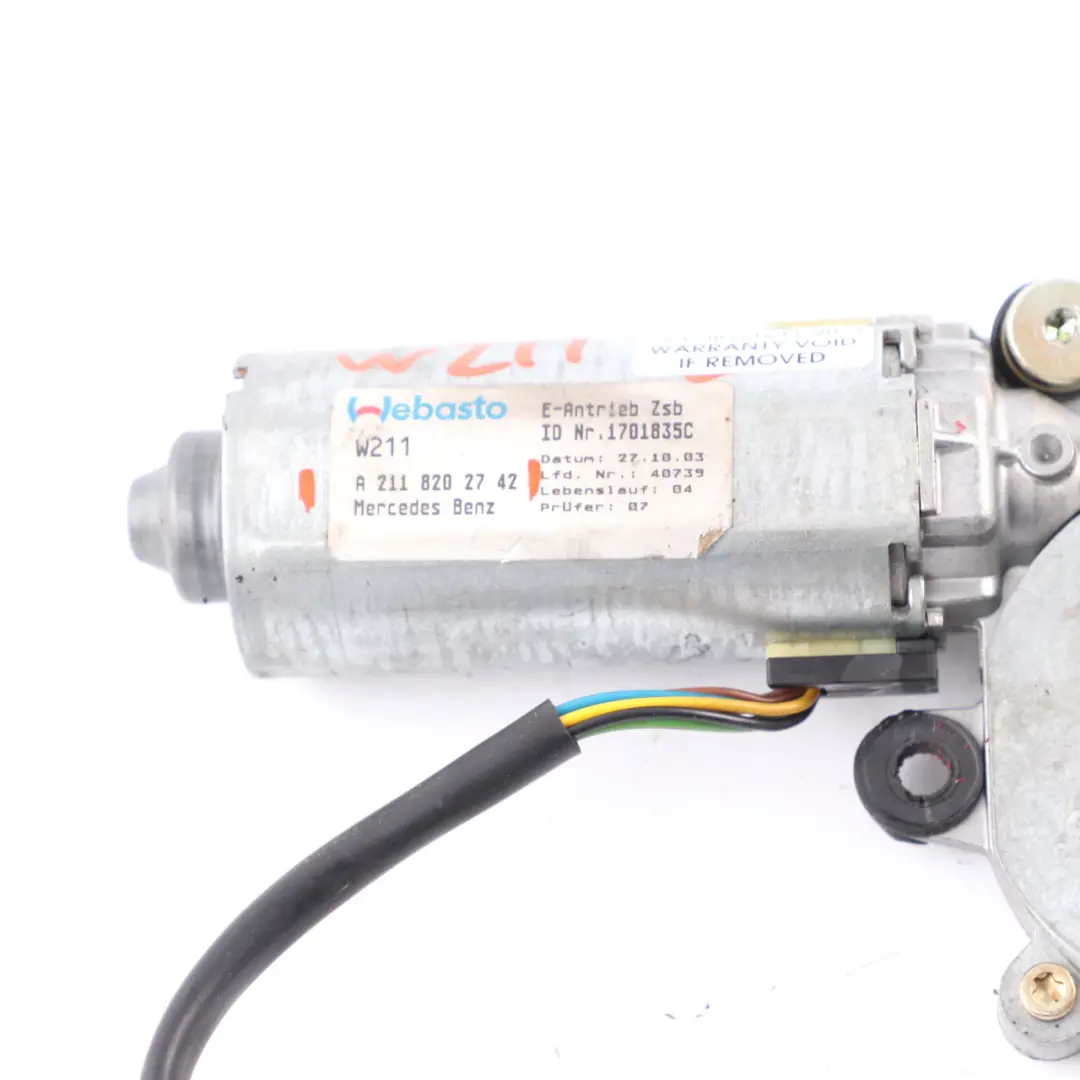 Schiebedach hinten Rollo Motoreinheit für Mercedes W211 W221 Panorama mit Teilenummer A2118202742 Mercedes W211 W221 Panorama Schiebedach hinten Rollo Motoreinheit - SKU A2118202742 - Teilenummer A2118202742