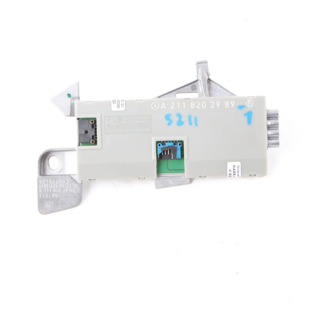 Mercedes-Benz E-Class S211 Estate Aerial Antenna Amplifier to with Part number A2118202989 Mercedes-Benz E-Class S211 Estate Aerial Antenna Amplifier - SKU A2118202989-1 - Part number A2118202989