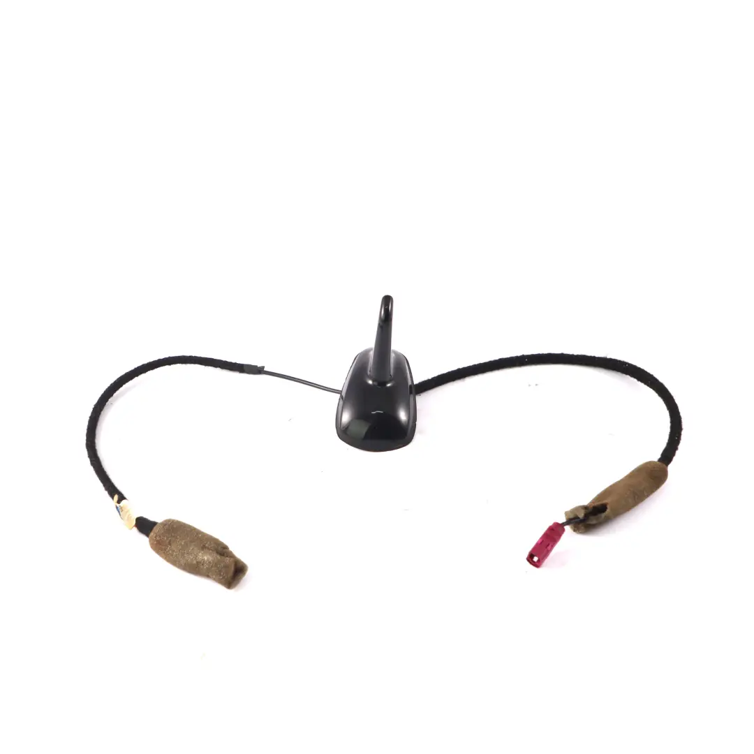 Antenna sul tetto Shark Obsidian Black Metallic 197 per Mercedes C219 con numero di parte A2118205575 Mercedes C219 Antenna sul tetto Shark Obsidian Black Metallic 197 - SKU A2118205575-OB - Numero di parte A2118205575