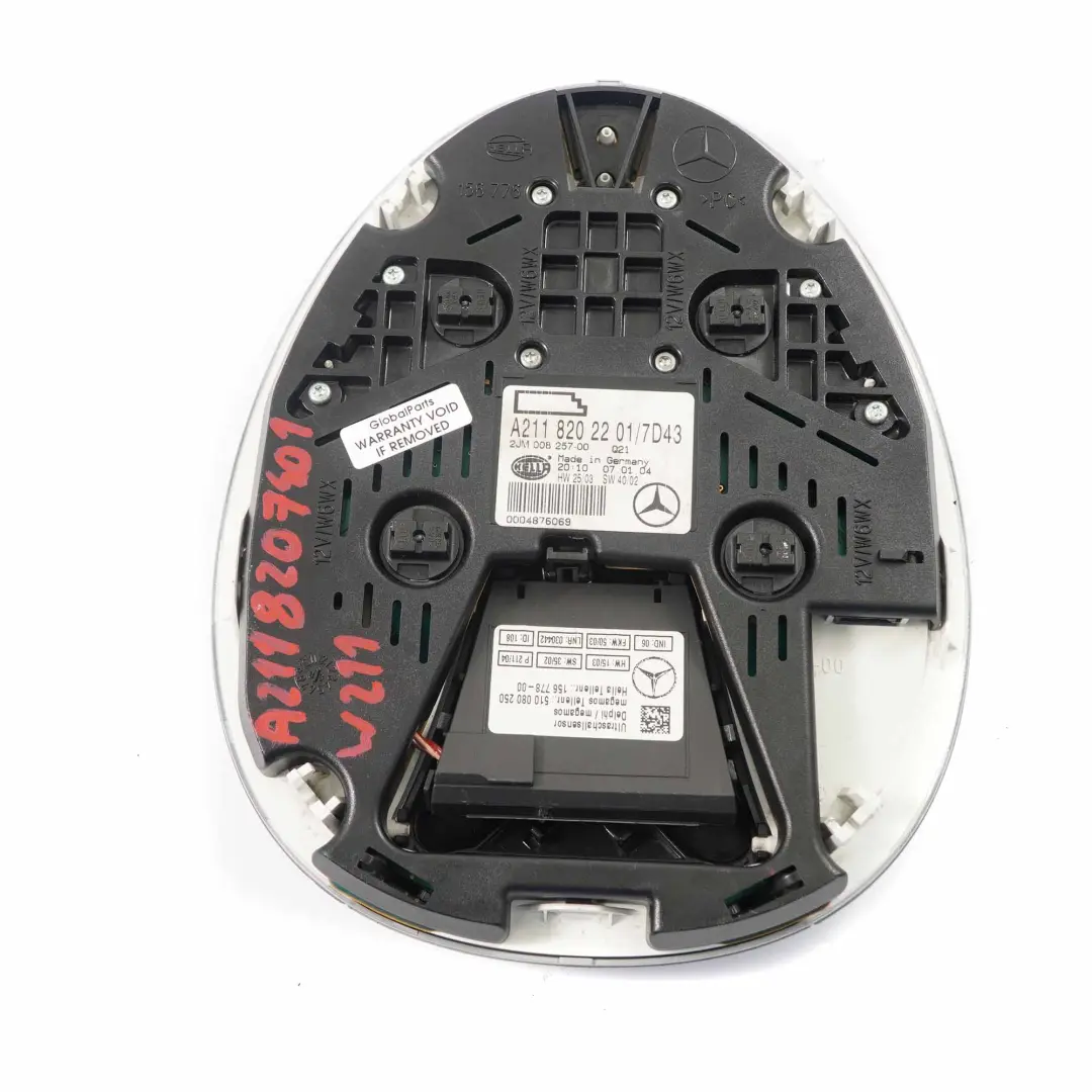  Mercedes-Benz W211 Eclairage Interieur Lecture Arriere Centre - SKU A2118207401 - Numéro de pièce A2118207401