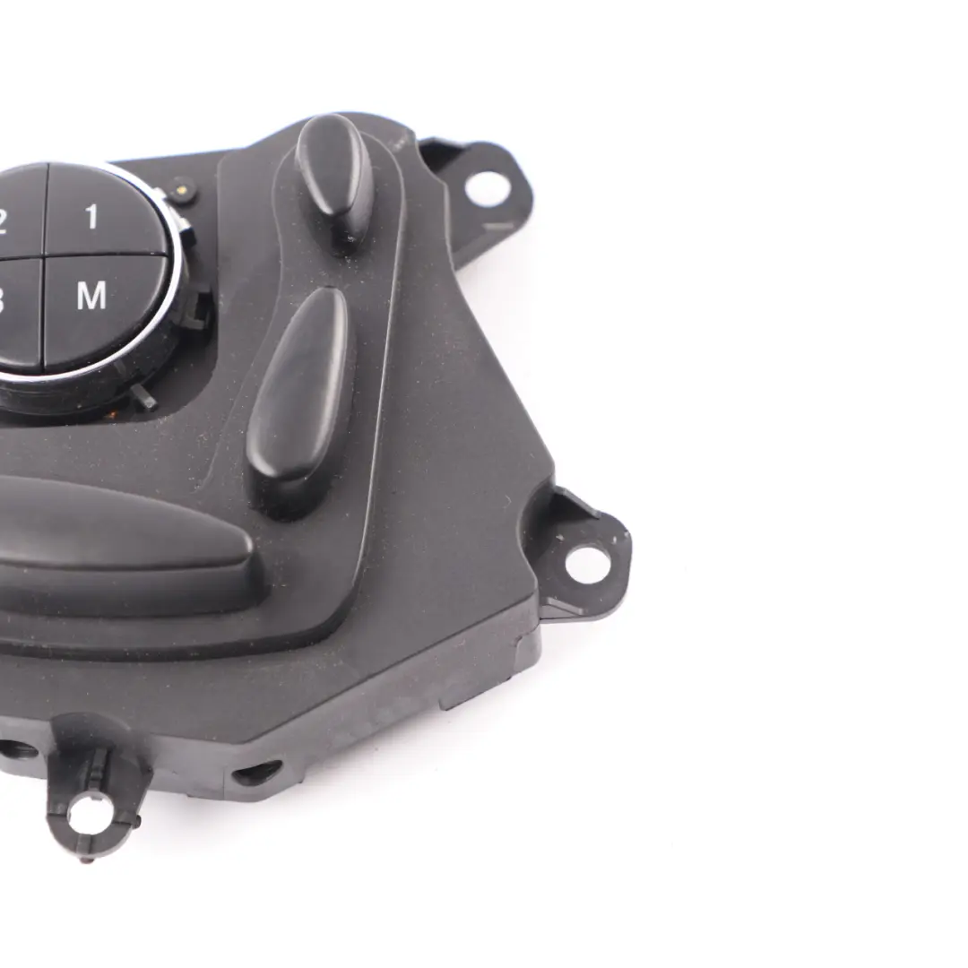 Adjustment Memory Control Panel Front Right O/S to Mercedes W211 Seat with Part number A2118207810 Mercedes W211 Seat Adjustment Memory Control Panel Front Right O/S - SKU A2118207810 - Part number A2118207810