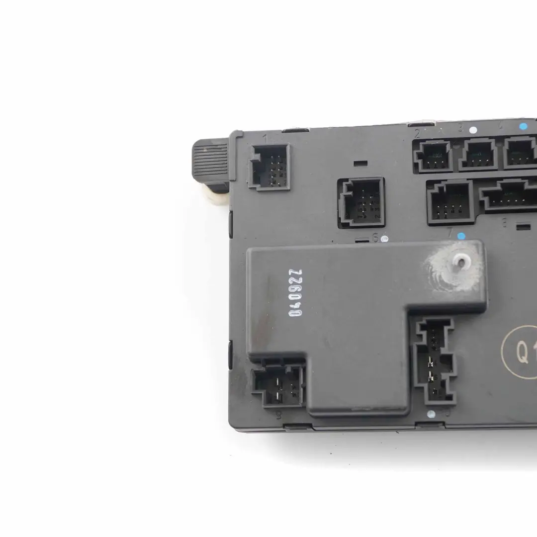 Tür modul vorne rechts Fahrer Steuergerät ECU für Mercedes W211 mit Teilenummer A2118208285 Mercedes W211 Tür modul vorne rechts Fahrer Steuergerät ECU - SKU A2118208285 - Teilenummer A2118208285