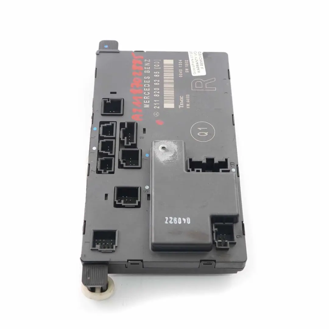 Mercedes W211 Module porte avant droite Unité contrôle conducteur - SKU A2118208285 - Numéro de pièce A2118208285