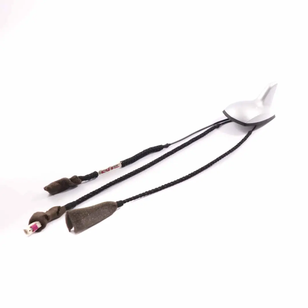 Antenna tetto Mercedes W211 W219 Aereo Squalo Iridio Argento 775 per con numero di parte A2118208675 Antenna tetto Mercedes W211 W219 Aereo Squalo Iridio Argento 775 - SKU A2118208675-IRS - Numero di parte A2118208675