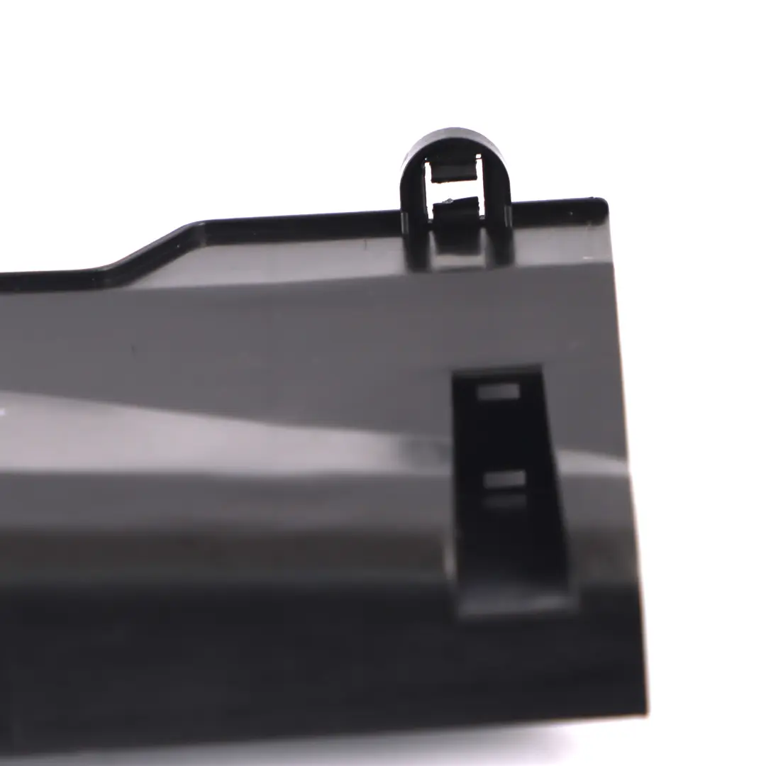 Goulotte de Câblage Mercedes W211 C219 Avant Droit Câbles Canal pour à propos du numéro de pièce A2118210036 Goulotte de Câblage Mercedes W211 C219 Avant Droit Câbles Canal - SKU A2118210036 - Numéro de pièce A2118210036