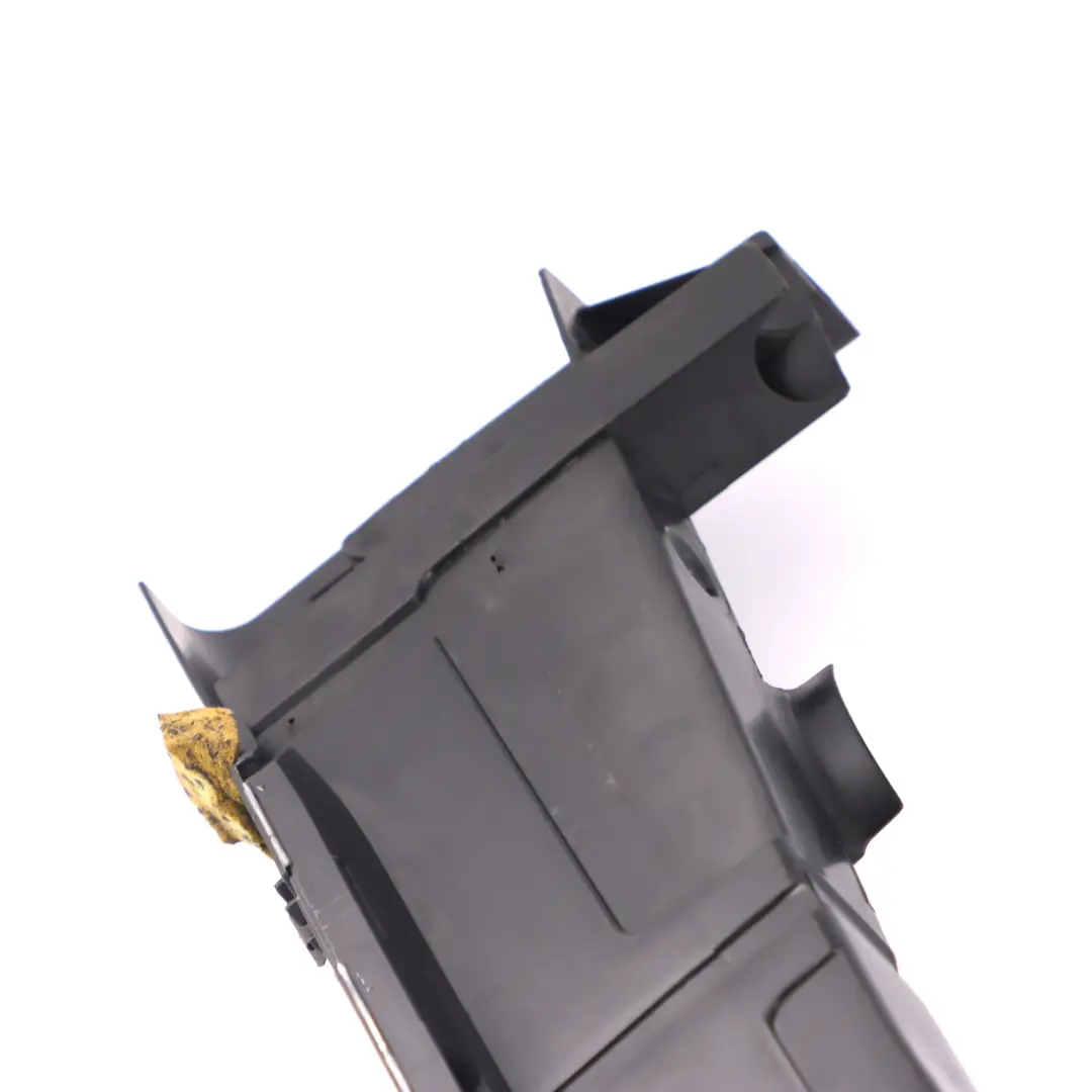 Condotto di cablaggio Mercedes W211 C219 anteriore sinistro Fili Cavo Canale per con numero di parte A2118210389 Condotto di cablaggio Mercedes W211 C219 anteriore sinistro Fili Cavo Canale - SKU A2118210389 - Numero di parte A2118210389