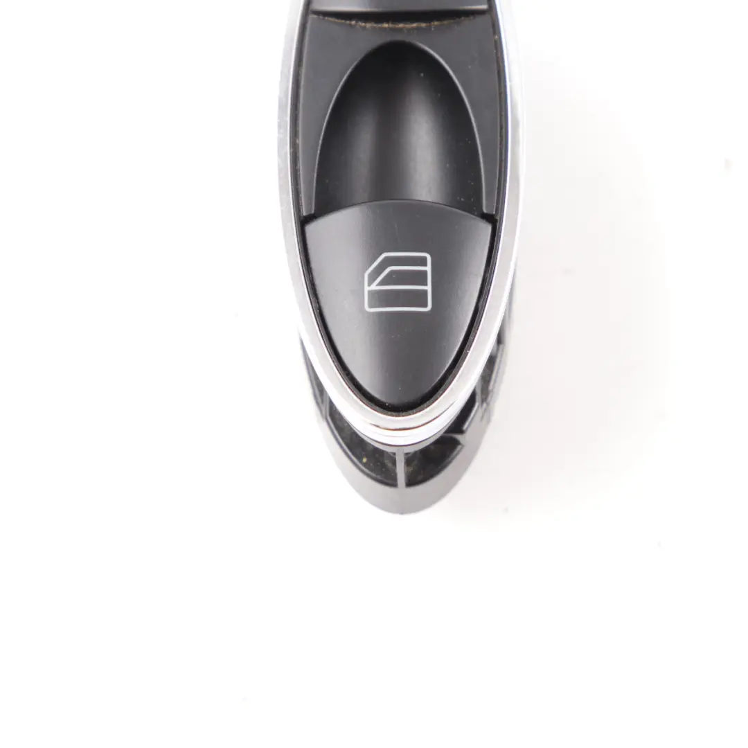 Interruttore alzacristalli posteriore sinistro destro per Mercedes W211 con numero di parte A2118219958 Mercedes W211 Interruttore alzacristalli posteriore sinistro destro - SKU A2118219958 - Numero di parte A2118219958