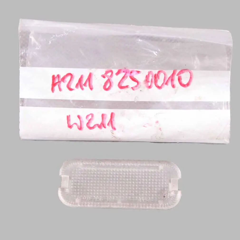 Scheda Porta Luce Interna Coperchio Anteriore Posteriore per Mercedes W211 con numero di parte A2118250010 Mercedes W211 Scheda Porta Luce Interna Coperchio Anteriore Posteriore - SKU A2118250010 - Numero di parte A2118250010