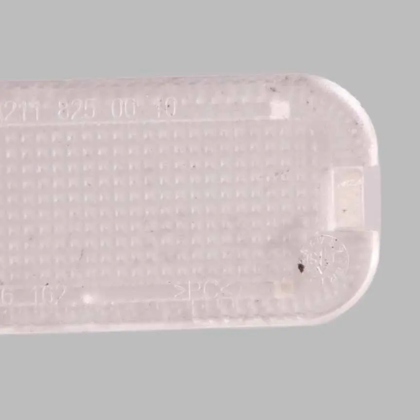Scheda Porta Luce Interna Coperchio Anteriore Posteriore per Mercedes W211 con numero di parte A2118250010 Mercedes W211 Scheda Porta Luce Interna Coperchio Anteriore Posteriore - SKU A2118250010 - Numero di parte A2118250010