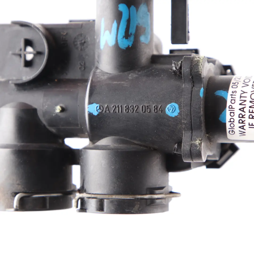 W219 Unité l'eau chauffage liquide refroidissement pour Mercedes W211 CLS à propos du numéro de pièce A2118320584 Mercedes W211 CLS W219 Unité l'eau chauffage liquide refroidissement - SKU A2118320584 - Numéro de pièce A2118320584