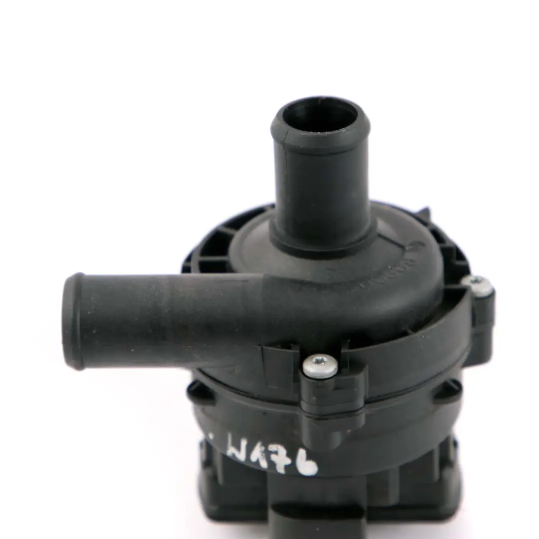 Pompe eau auxiliaire de refroidissement supplémentaire pour Mercedes W176 à propos du numéro de pièce A2118350367 Mercedes W176 Pompe eau auxiliaire de refroidissement supplémentaire - SKU A2118350367 - Numéro de pièce A2118350367