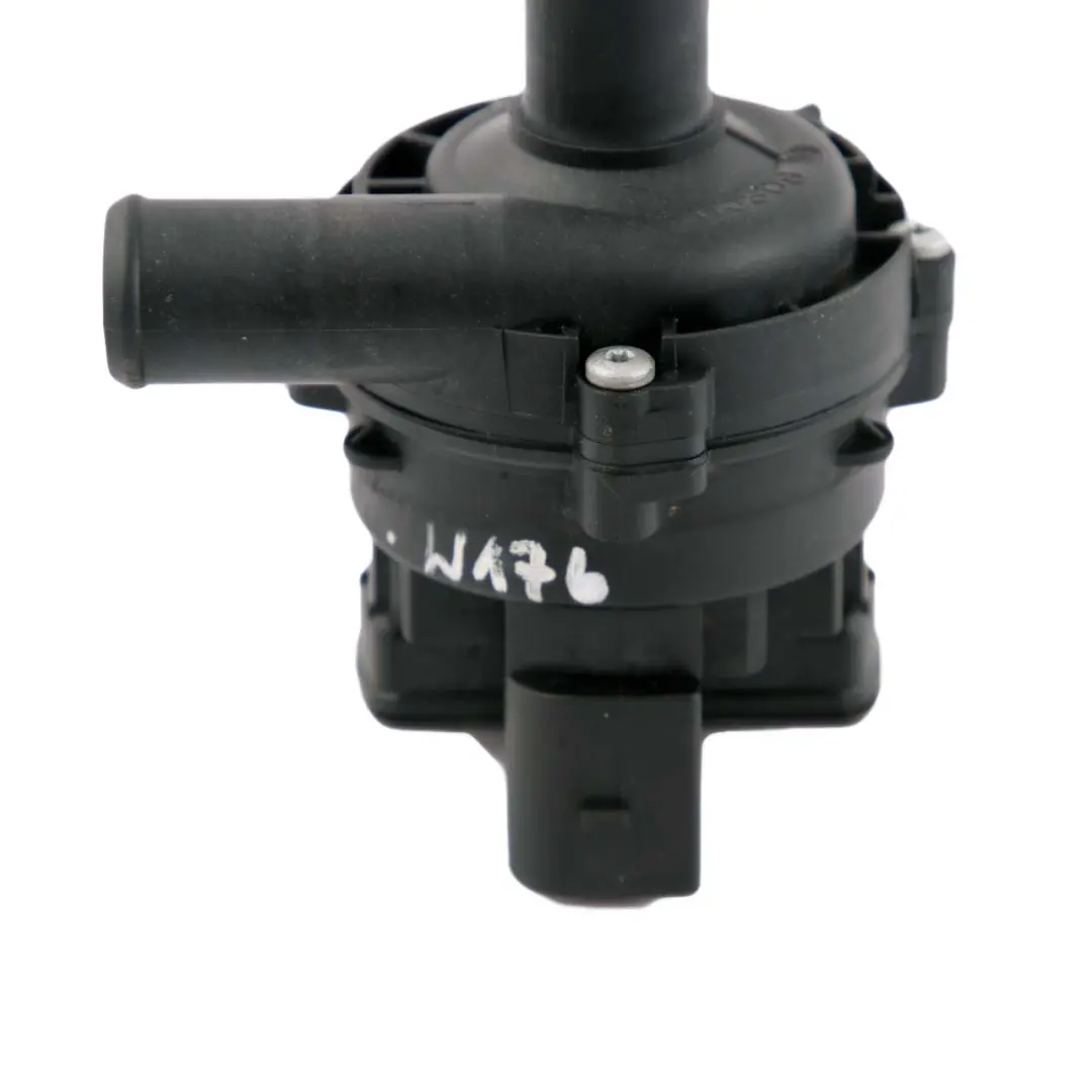 Pompe eau auxiliaire de refroidissement supplémentaire pour Mercedes W176 à propos du numéro de pièce A2118350367 Mercedes W176 Pompe eau auxiliaire de refroidissement supplémentaire - SKU A2118350367 - Numéro de pièce A2118350367