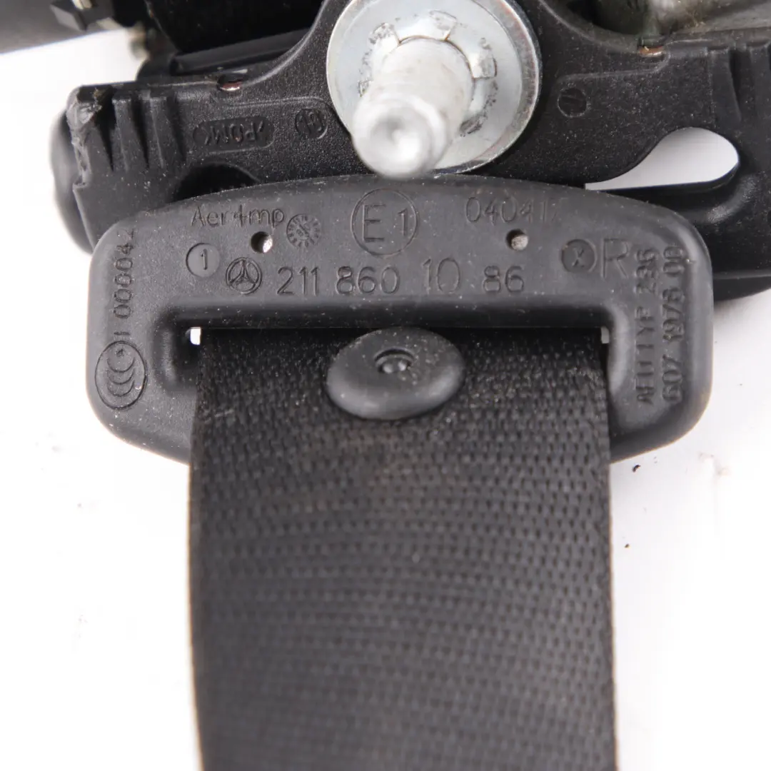 W211Ceinture de sécurité supérieure arrière droite noire pour Mercedes à propos du numéro de pièce A2118601086 Mercedes W211Ceinture de sécurité supérieure arrière droite noire - SKU A2118601086 - Numéro de pièce A2118601086