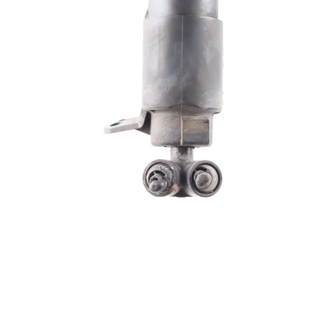 Lave-phares Jet Pulvérisation Droite pour Mercedes W211 S211 à propos du numéro de pièce A2118602247 Mercedes W211 S211 Lave-phares Jet Pulvérisation Droite - SKU A2118602247 - Numéro de pièce A2118602247