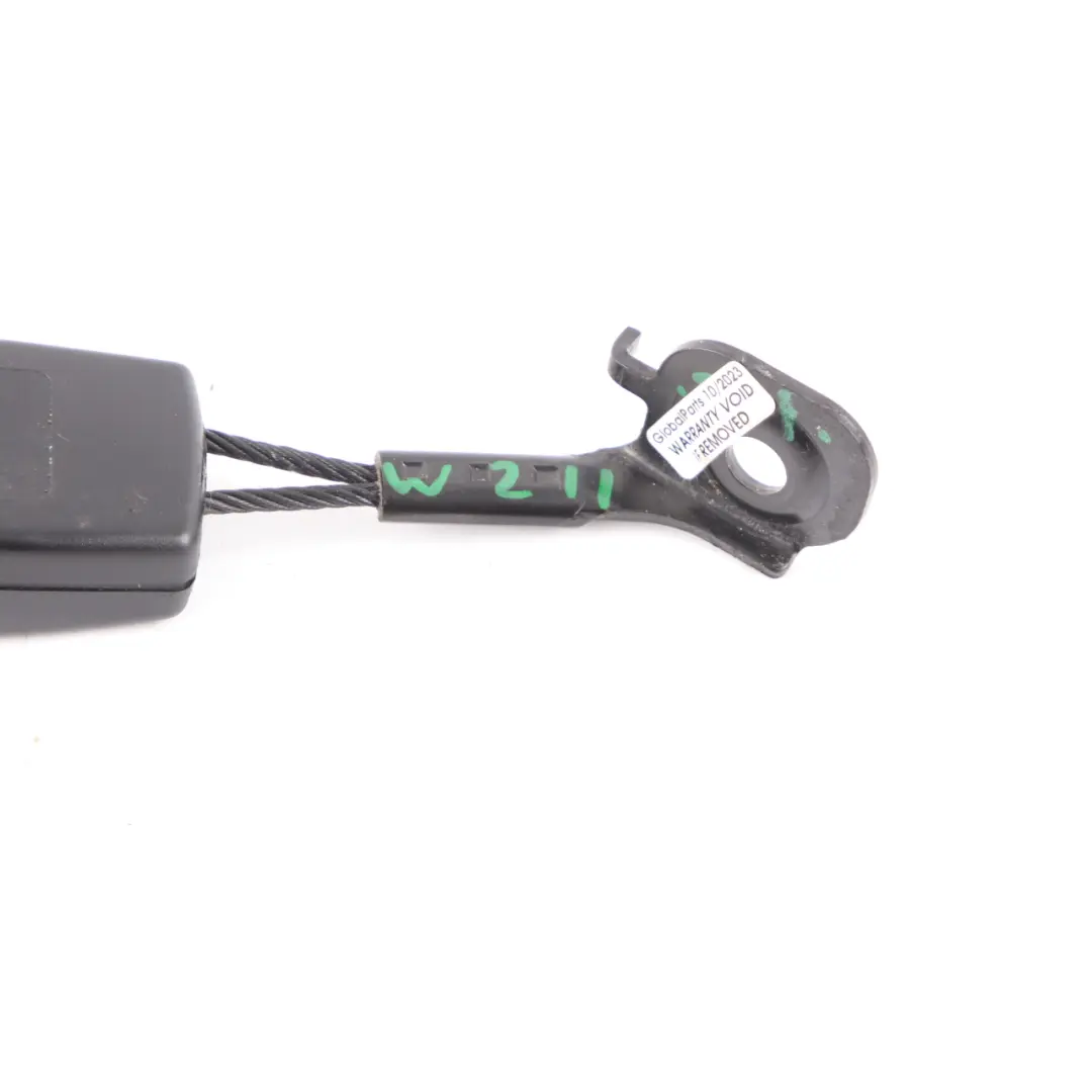 Fibbia cintura sicurezza posteriore sinistra inferiore per Mercedes W211 con numero di parte A2118603969 Mercedes W211 Fibbia cintura sicurezza posteriore sinistra inferiore - SKU A2118603969 - Numero di parte A2118603969