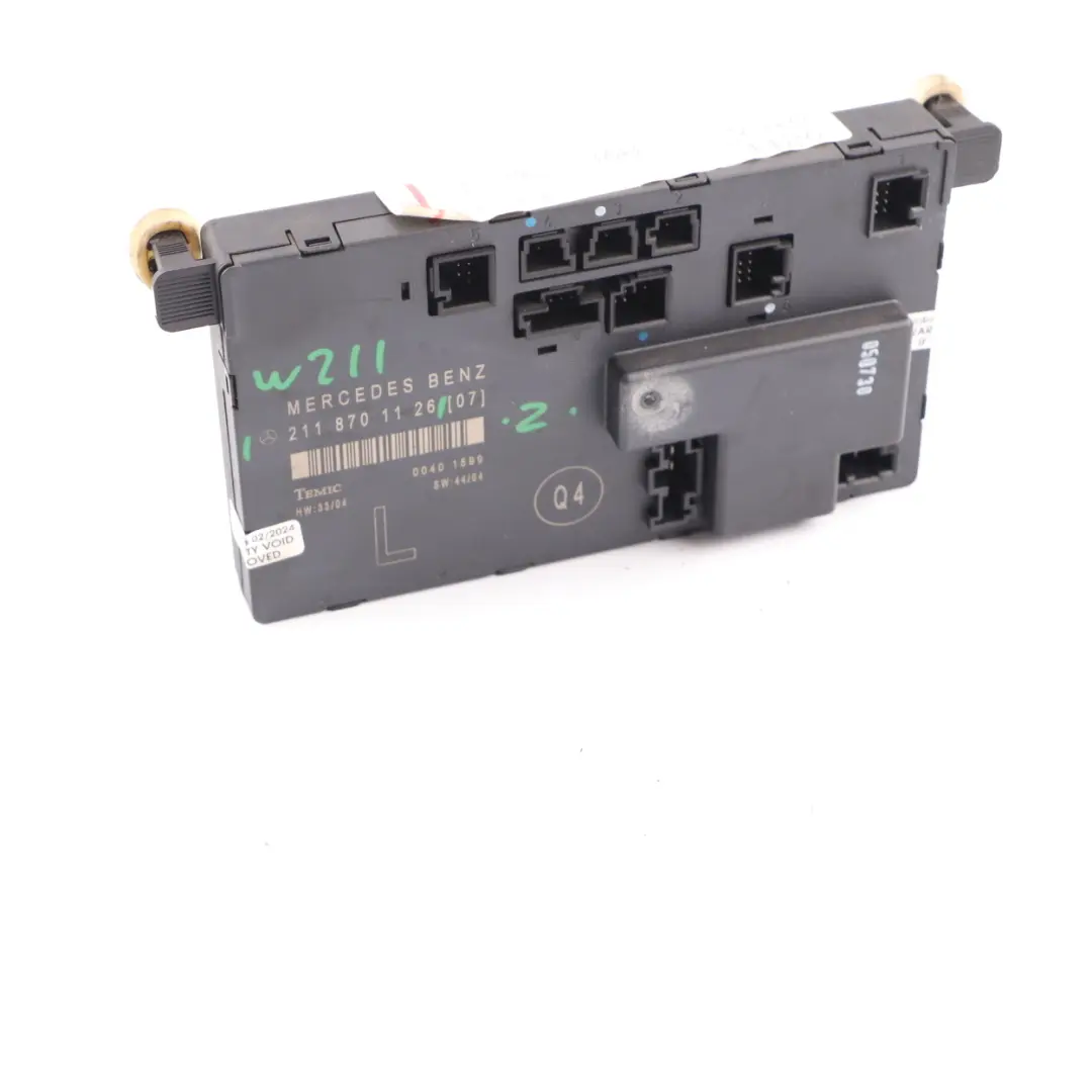 Fahrertür Vorne Links Steuermodul für Mercedes W211 mit Teilenummer A2118701126 Mercedes W211 Fahrertür Vorne Links Steuermodul - SKU A2118701126 - Teilenummer A2118701126