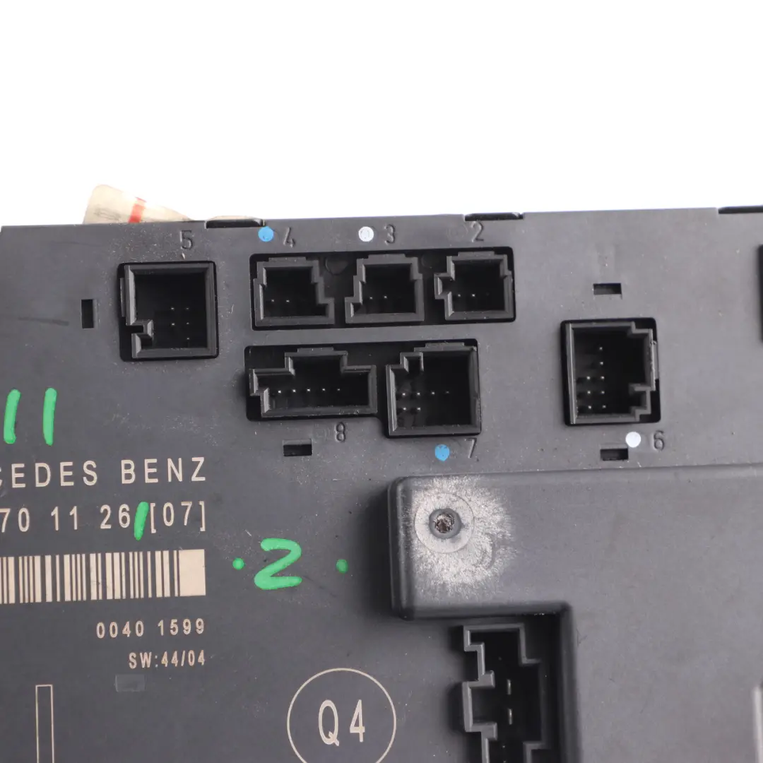 Fahrertür Vorne Links Steuermodul für Mercedes W211 mit Teilenummer A2118701126 Mercedes W211 Fahrertür Vorne Links Steuermodul - SKU A2118701126 - Teilenummer A2118701126