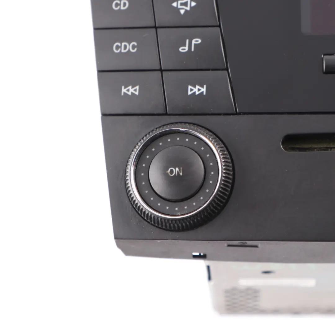 Unidad principal de radio Unidad de CD Audio para Mercedes W211 con número de pieza A2118702889 Mercedes W211 Unidad principal de radio Unidad de CD Audio - SKU A2118702889 - Número de pieza A2118702889