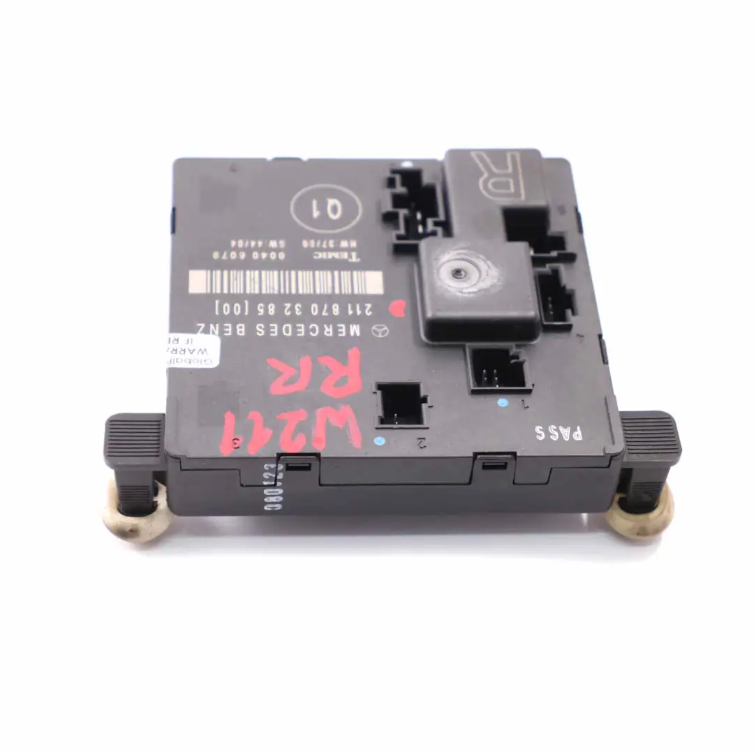 Mercedes W211 Módulo Puerta Trasera Derecha Unidad Control ECU - SKU A2118703285 - Número de pieza A2118703285