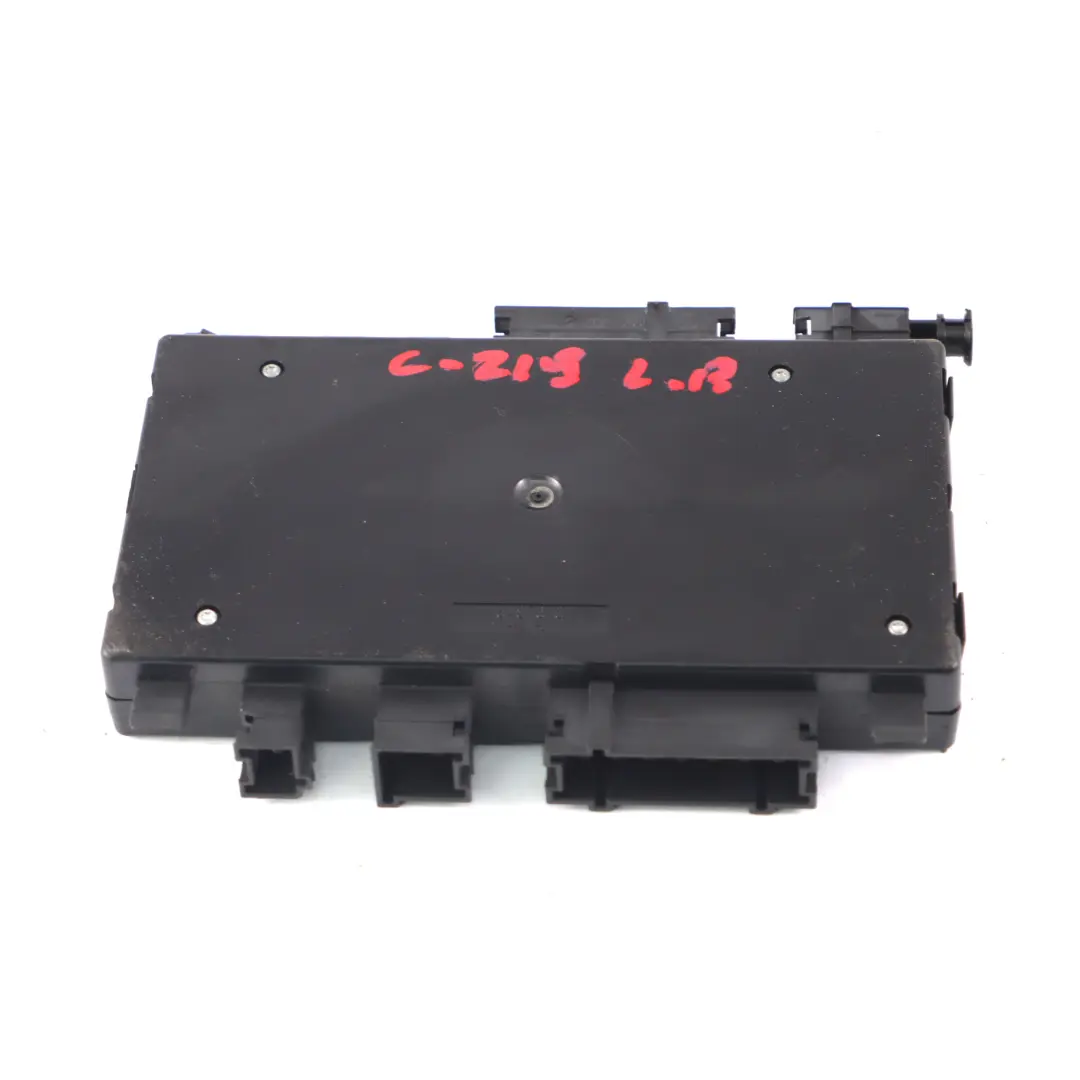 Module Mercedes W164 W203 W211 Memory Control Unit to Passenger Seat with Part number A2118705026 Passenger Seat Module Mercedes W164 W203 W211 Memory Control Unit - SKU A2118705026 - Part number A2118705026