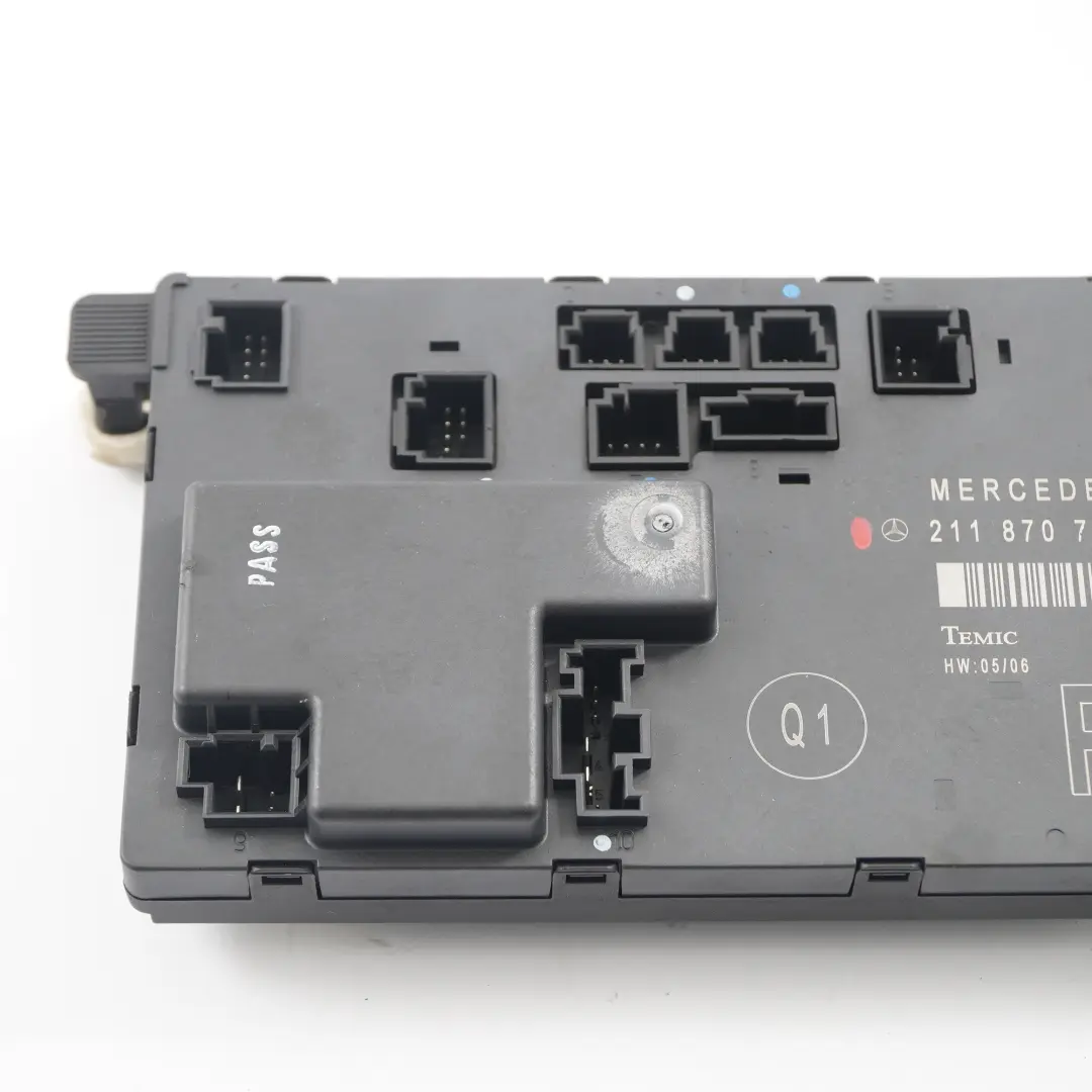Module de porte avant droit Unité de contrôle ECU pour Mercedes W211 à propos du numéro de pièce A2118707226 Mercedes W211 Module de porte avant droit Unité de contrôle ECU - SKU A2118707226 - Numéro de pièce A2118707226
