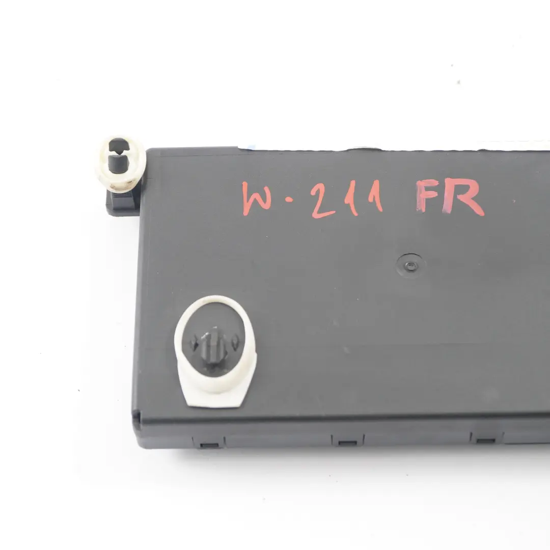 Modulo porta anteriore destra Unità di controllo ECU per Mercedes W211 con numero di parte A2118707226 Mercedes W211 Modulo porta anteriore destra Unità di controllo ECU - SKU A2118707226 - Numero di parte A2118707226