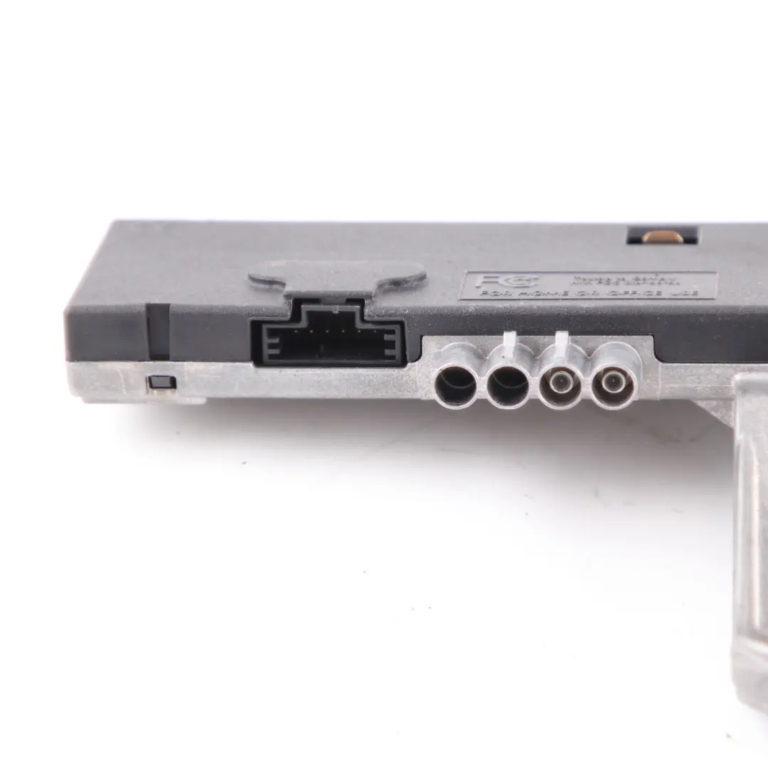 C-Pillar Radio Aerial Antenna Amplifier Module Unit to Mercedes W211 with Part number A2118707389 Mercedes W211 C-Pillar Radio Aerial Antenna Amplifier Module Unit - SKU A2118707389 - Part number A2118707389