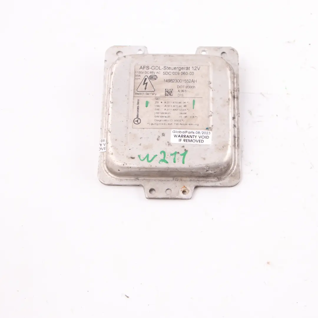Unité contrôle Headlight Ballast Module Hella 5DC009060-00 pour Mercedes W211 Xenon à propos du numéro de pièce A2118709026 Mercedes W211 Xenon Unité contrôle Headlight Ballast Module Hella 5DC009060-00 - SKU A2118709026 - Numéro de pièce A2118709026
