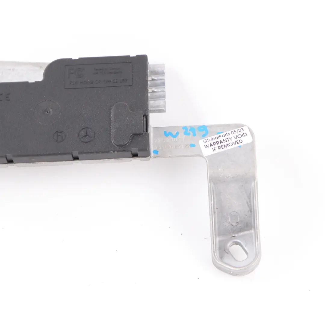 W219 Antenne Verstärker Antenne Modul rechts Einheit für Mercedes CLS mit Teilenummer A2118709189 Mercedes CLS W219 Antenne Verstärker Antenne Modul rechts Einheit - SKU A2118709189 - Teilenummer A2118709189