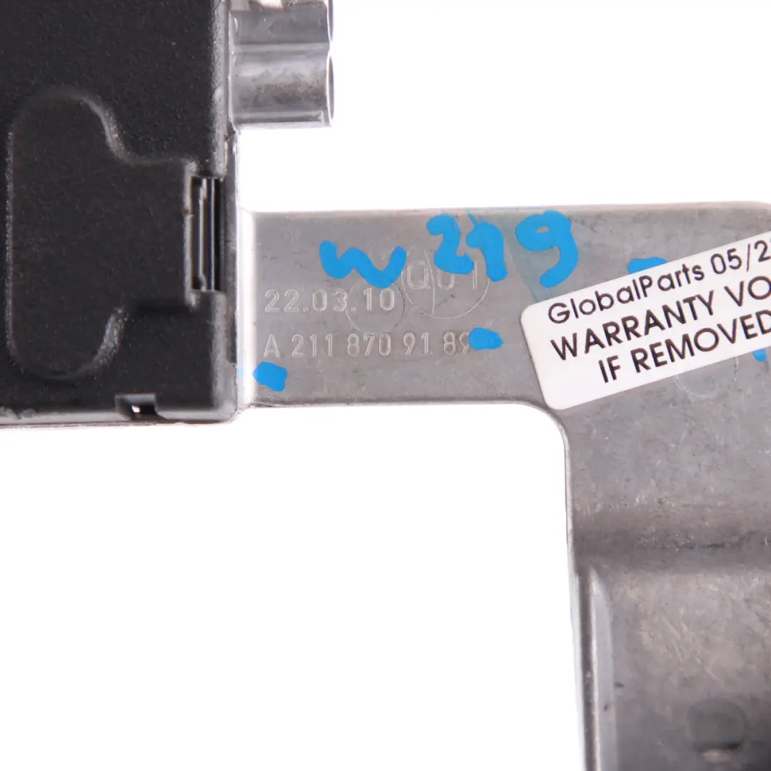 Mercedes CLS W219 Amplificateur dantenne Module antenne Unité droite - SKU A2118709189 - Numéro de pièce A2118709189