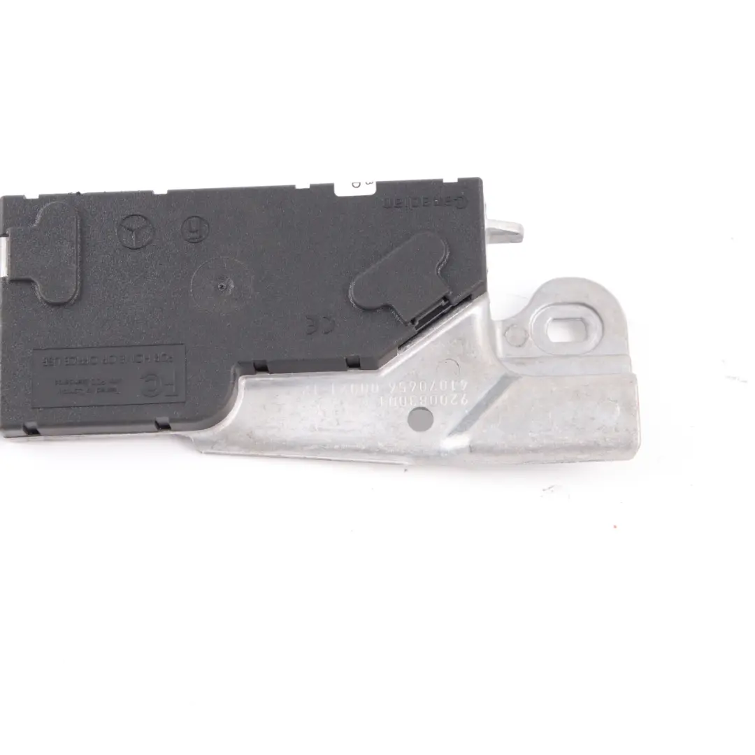 W219 Antenna Amplifier Aerial Module Right O/S Unit to Mercedes CLS with Part number A2118709189 Mercedes CLS W219 Antenna Amplifier Aerial Module Right O/S Unit - SKU A2118709189 - Part number A2118709189