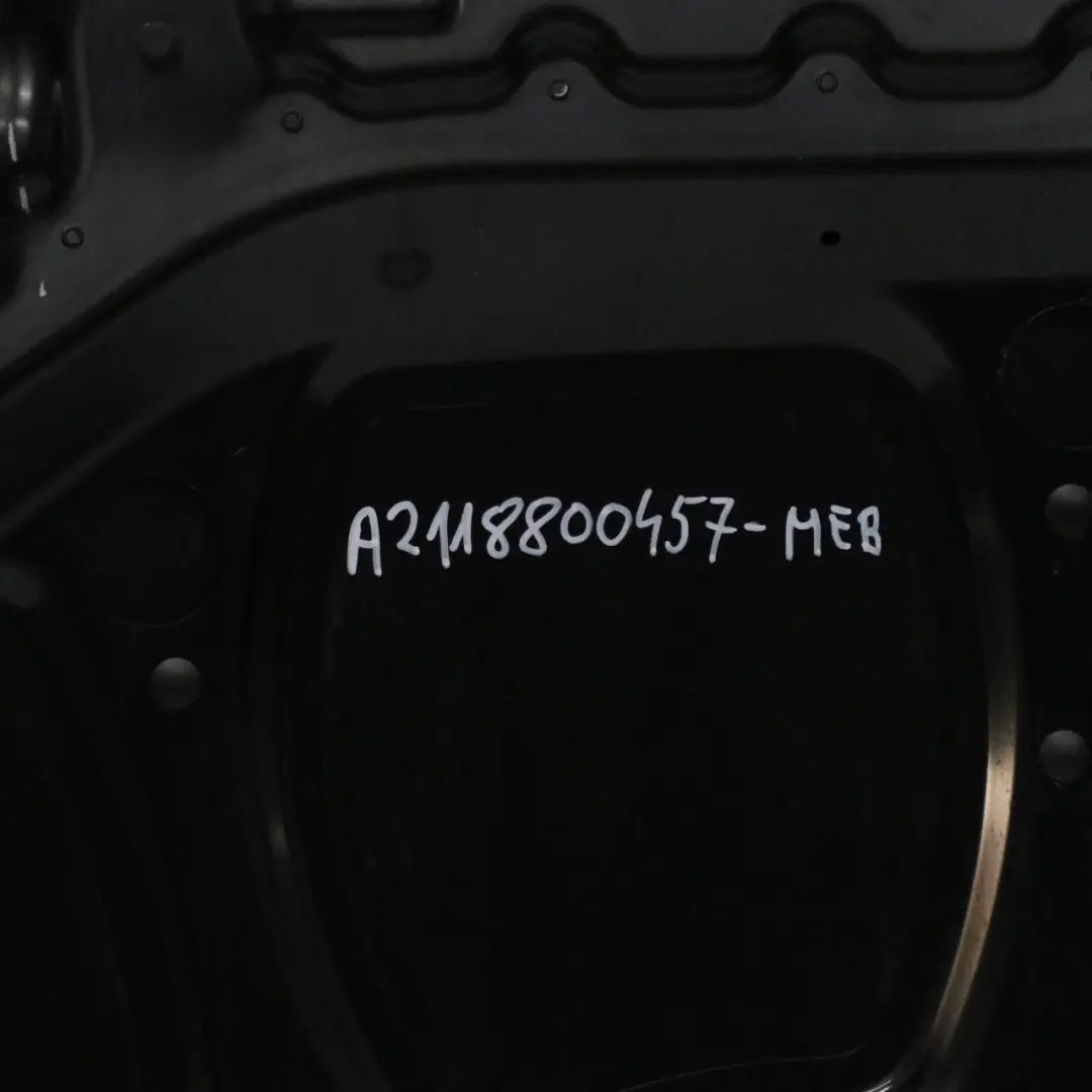 Maska Silnika Melanite Black - 185 do Mercedes W211 o numerze A2118800457 Mercedes W211 Maska Silnika Melanite Black - 185 - SKU A2118800457-MEB - Numer Części A2118800457