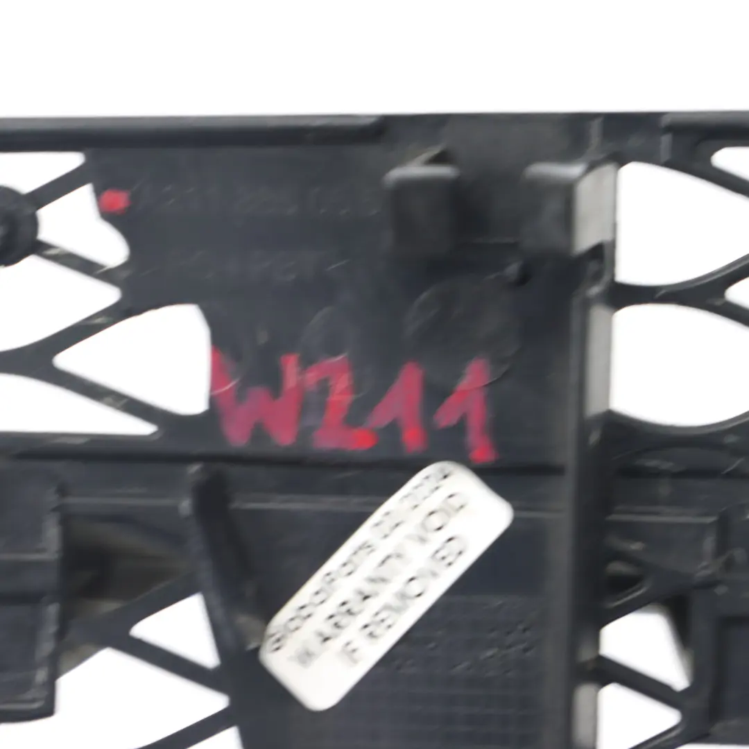 Vorderseite stoßstange Avantgarde Grill Zierleiste für Mercedes W211 mit Teilenummer A2118850553 Mercedes W211 Vorderseite stoßstange Avantgarde Grill Zierleiste - SKU A2118850553 - Teilenummer A2118850553
