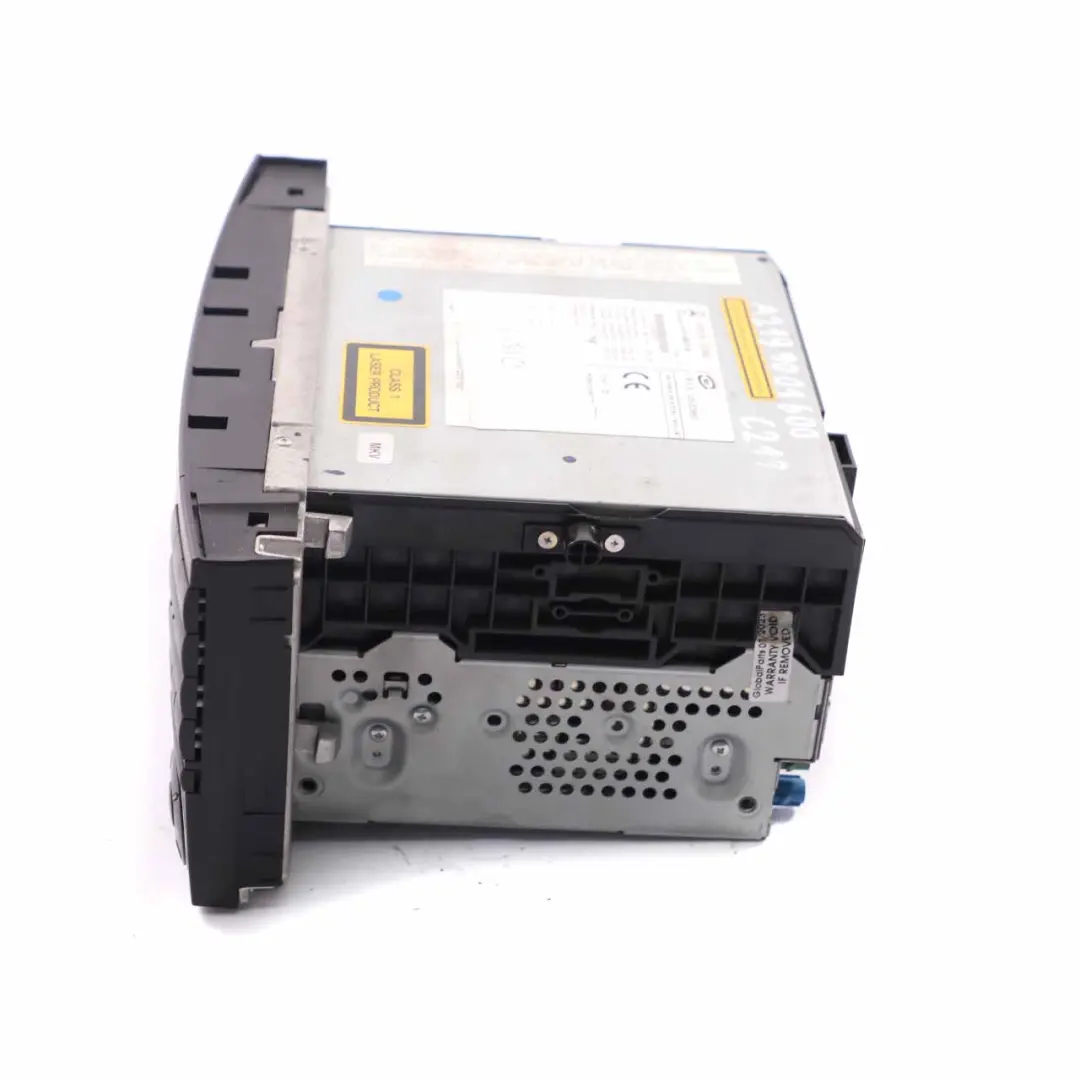 W219 Steuergerät CD-Spieler Navigation Radio Audio für Mercedes CLS mit Teilenummer A2119060700 Mercedes CLS W219 Steuergerät CD-Spieler Navigation Radio Audio - SKU A2119060700 - Teilenummer A2119060700