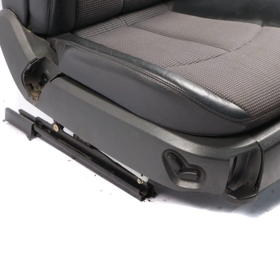 Mercedes-Benz E-Klasse W211 Stoff Elegance Vorne Rechts Sitz Schwarz Anthrazit für mit Teilenummer A2119102147 Mercedes-Benz E-Klasse W211 Stoff Elegance Vorne Rechts Sitz Schwarz Anthrazit - SKU A2119102147-2 - Teilenummer A2119102147